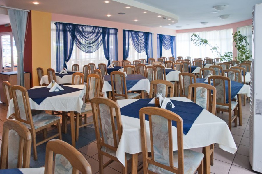 REGINA_HOTEL_SUNNY_BEACH_BULGARIA_AIR_TOUR_TRAVEL